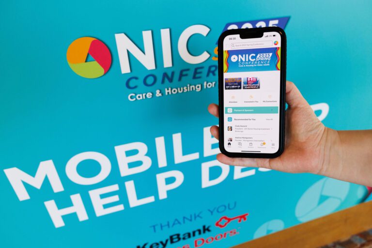 The premier Chicago event photography team for conferences, trade shows, networking events, brand launches, galas and more.