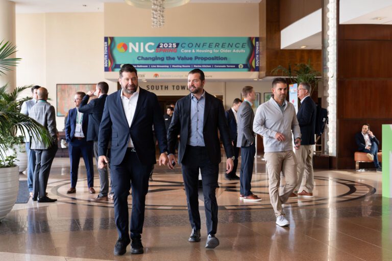 The premier Chicago event photography team for conferences, trade shows, networking events, brand launches, galas and more.